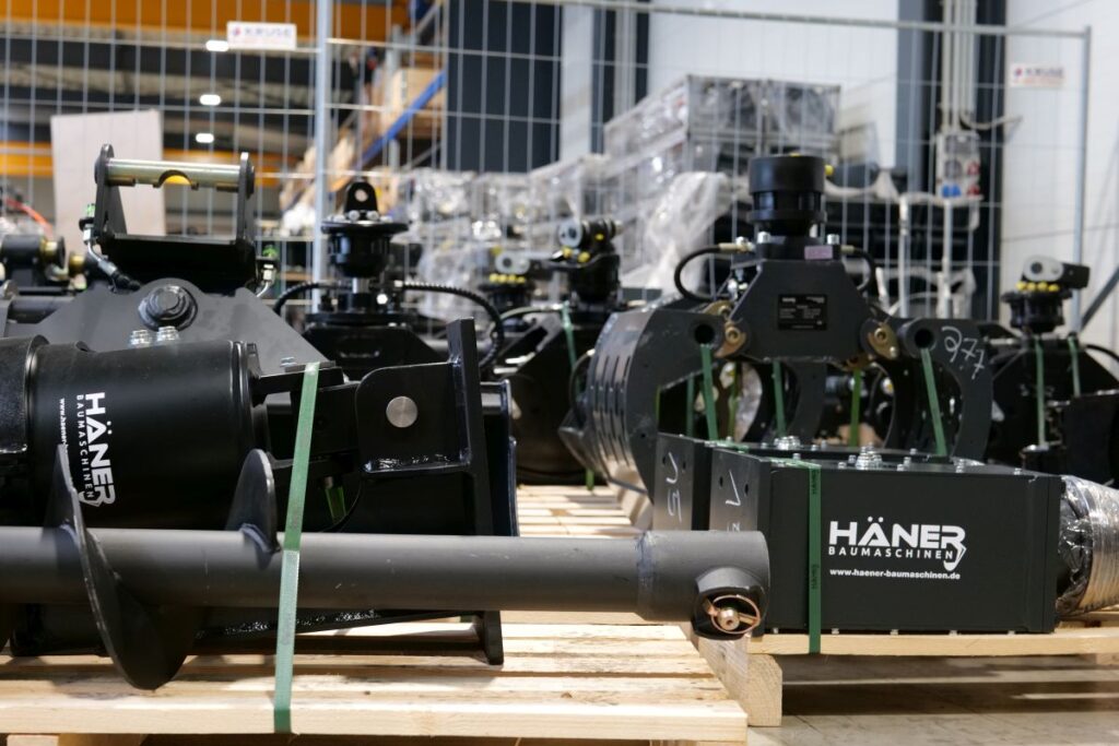 Häner Produkte und Anbaugeräte im Betrieb